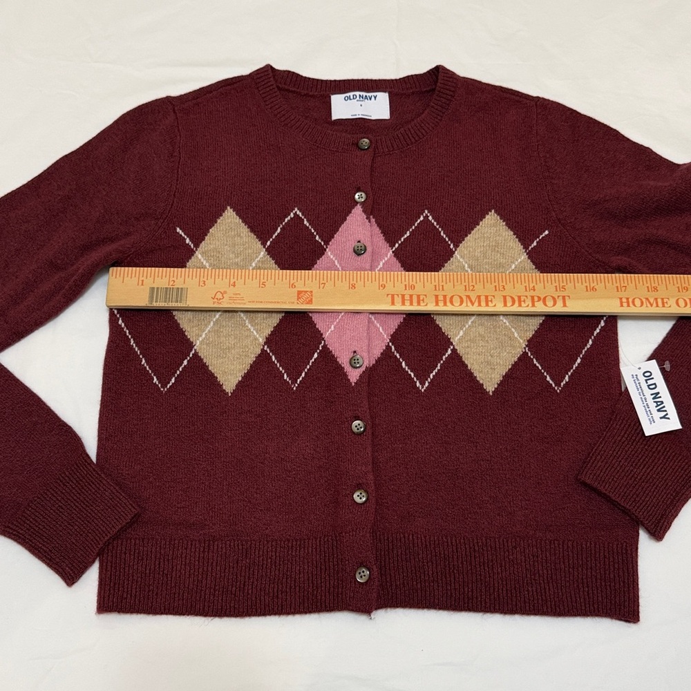 Old Navy Sosoft Burgundy Argyle Cardigan with Pink & Beige Diamonds S NWT - Picture 4 of 5